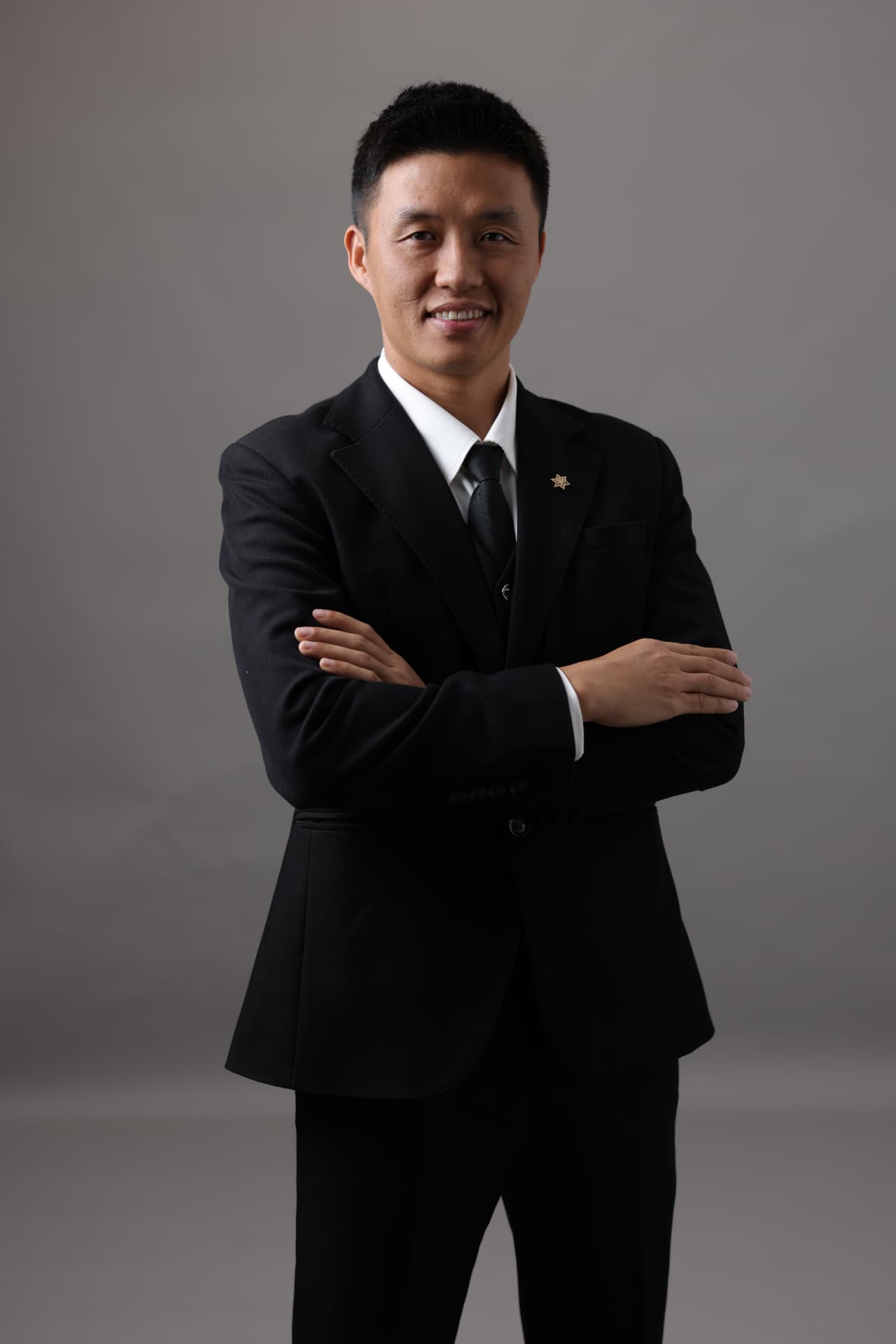 Chân dung HLV Quân DC